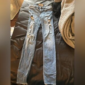 Size 1L Hollister Skinny Jeans